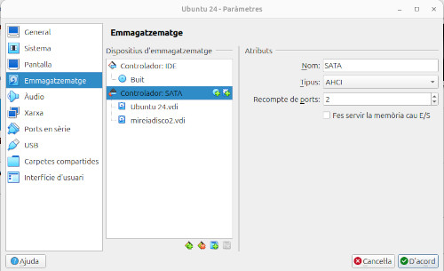 Imatge inserció disc dur creat a la maquina virtual